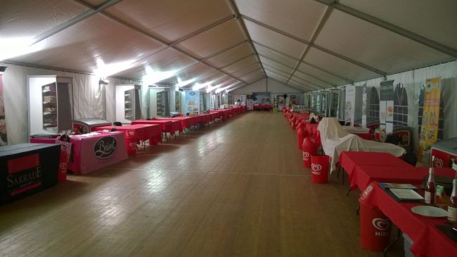 Installations de tente pour salon à Rouen